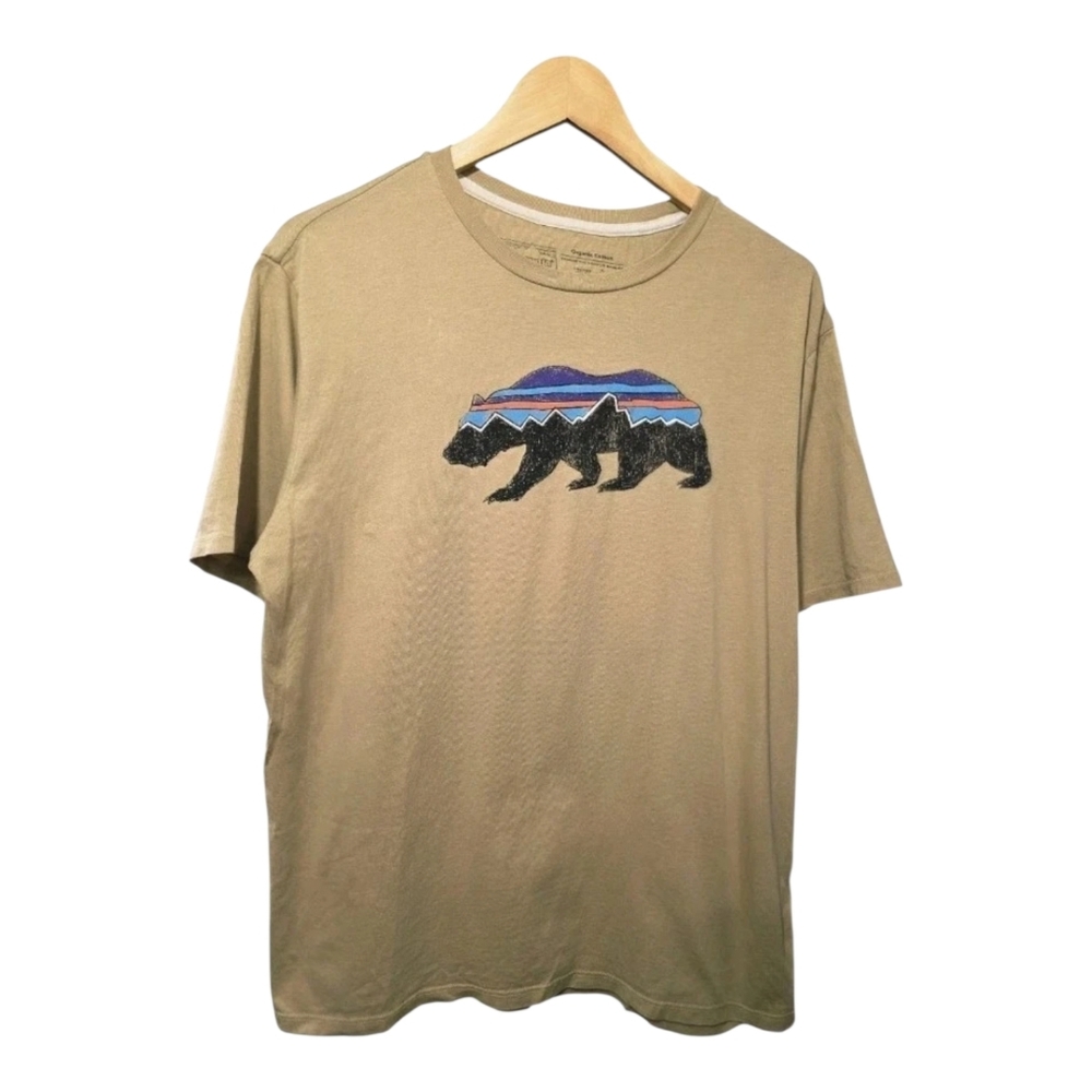 Patagonia Men’s Medium Tan Fitz Roy Bear Organic Cotton T-Shirt